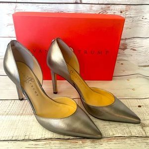 Ivanka Trump Women's Chanise-V Silver Leather Slim Heels Size 7 1/2M